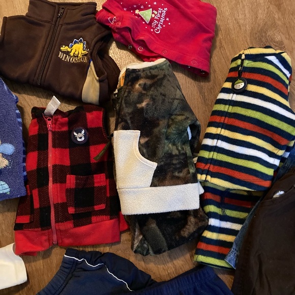 Large bundle of infant boys clothes size 3-6 months - Picture 3 of 4